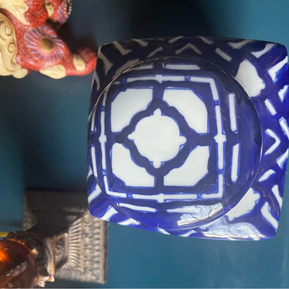 Blue and White May Square Ginger Jar - Picture 2 of 5